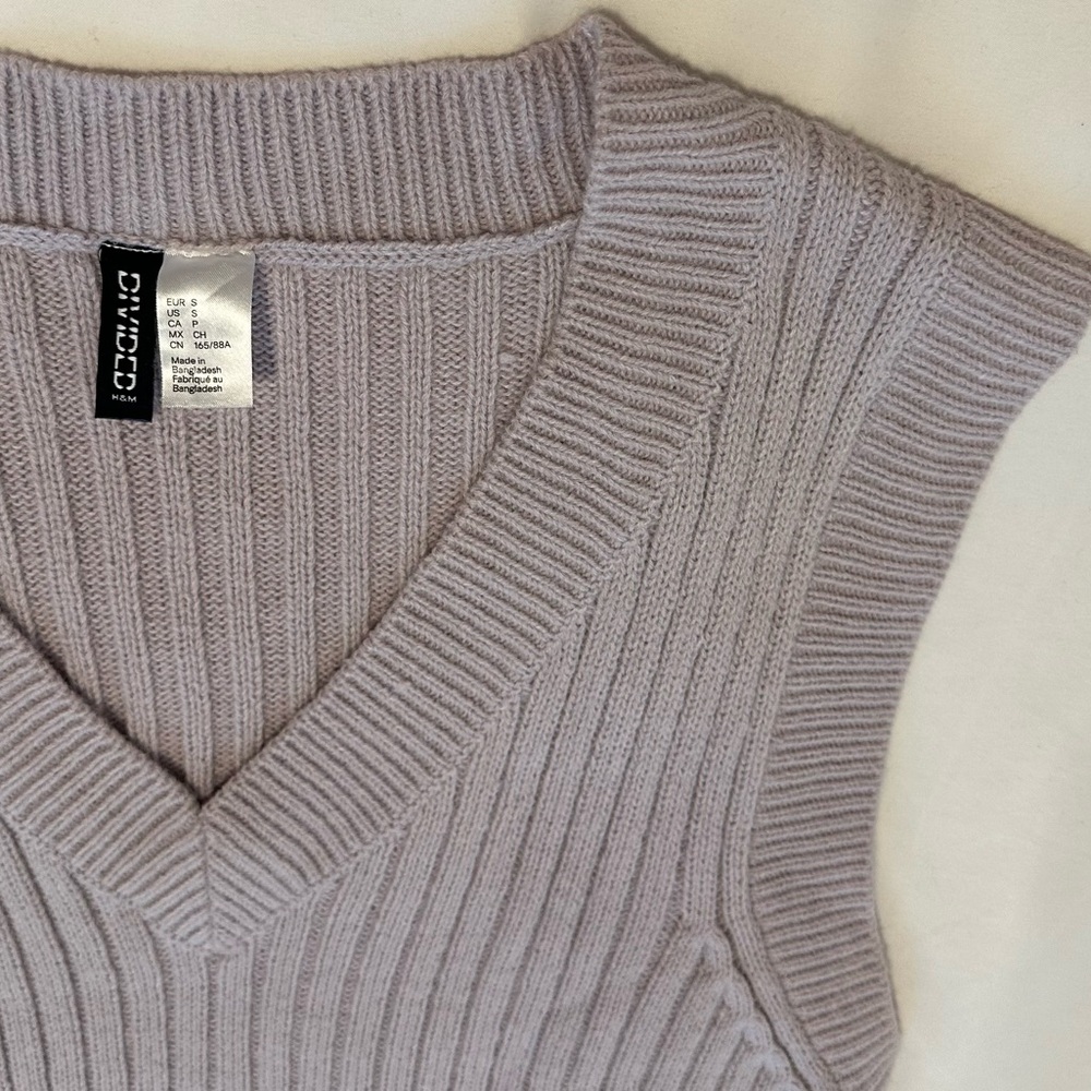 H&M purple sweater vest